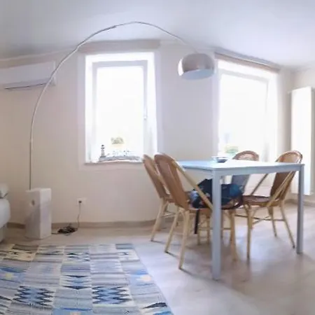 La Romantica Apartment *